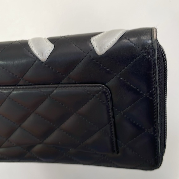Chanel Cambon Zippy Wallet - Picture 6 of 17